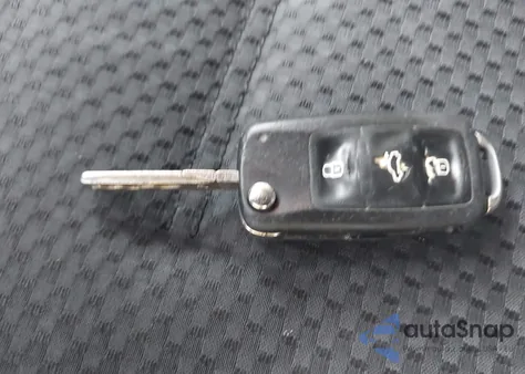 2013 Volkswagen Jetta 2.0L S z USA, uszkodzony, nr VIN 3VW2K7AJ4DM216470